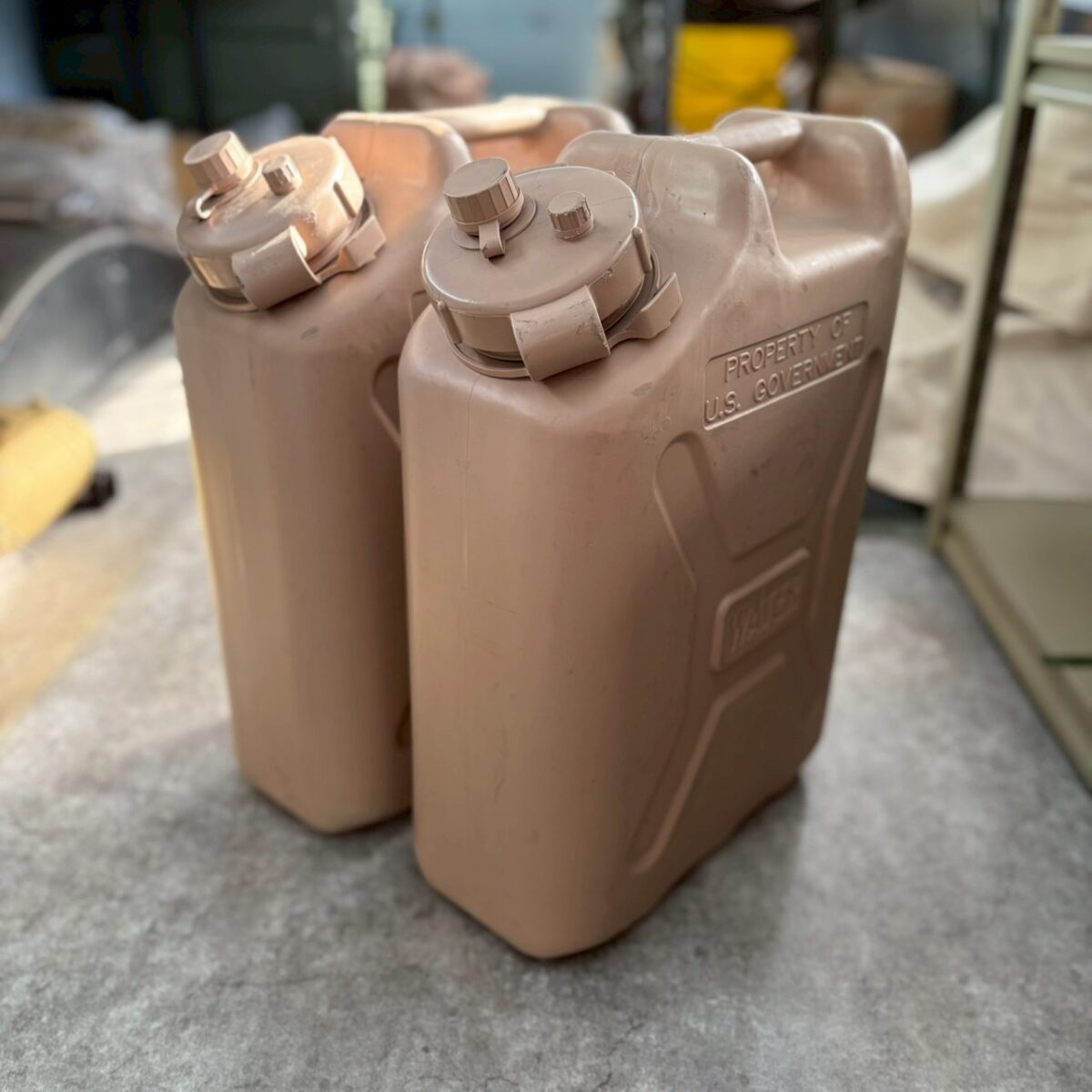 米軍実物 GREIF P15 57㍑ ウォータータンク うき 米軍実物 GREIF P15 57㍑ ウォータータンク うき - メルカリ